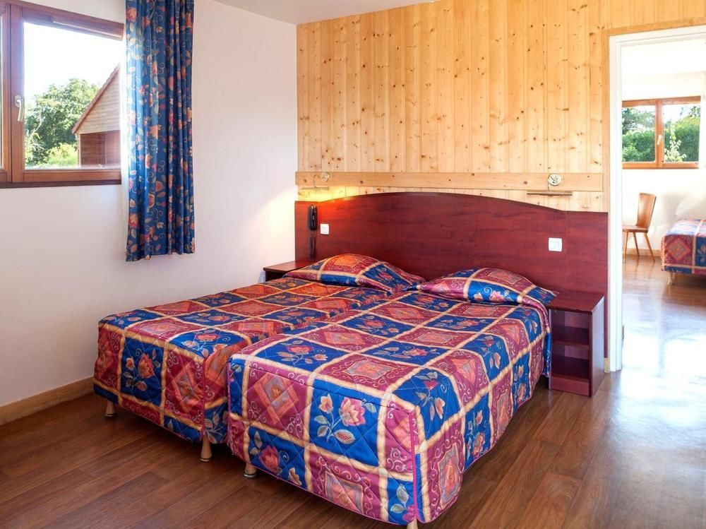 Le Chalet De La Foret Hotel 3 Etoiles Et Restaurant Vierzon Exteriör bild