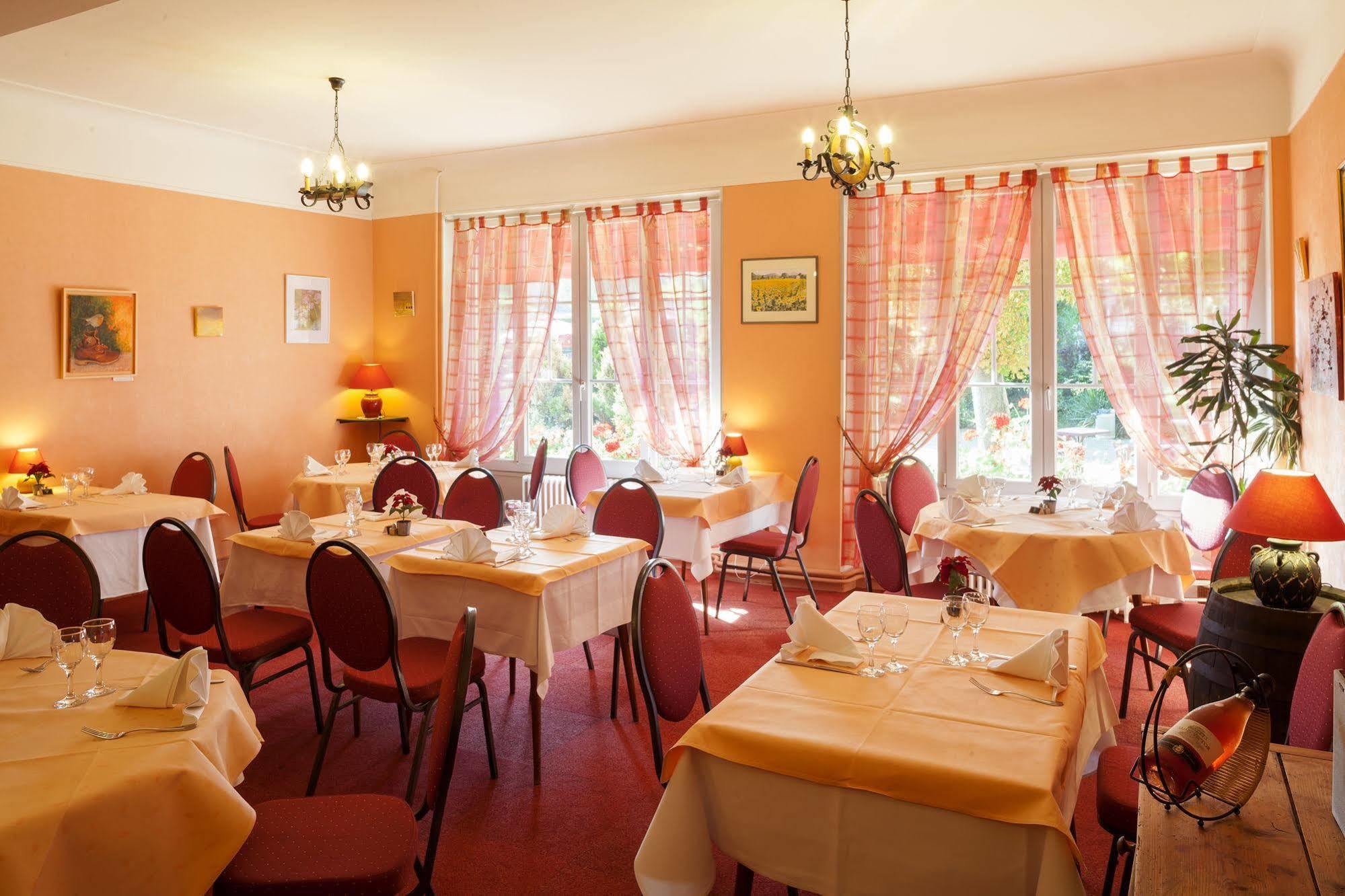 Le Chalet De La Foret Hotel 3 Etoiles Et Restaurant Vierzon Exteriör bild